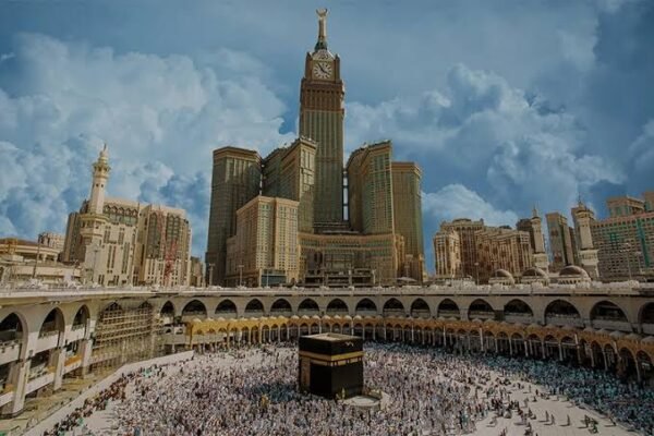 14 Days Custom Tailored Umrah Package